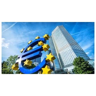 法蘭克福歐洲中央銀行大樓與歐元符號雕像，象徵德國與歐洲金融與公司稅務中心